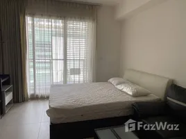 Studio Condo for rent at The Lofts Ekkamai, Phra Khanong, Khlong Toei, Bangkok, Thailand