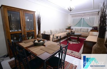 Bel appartement F4 meublé à TANGER-Centre ville in Na Charf, タンガー・テトウアン