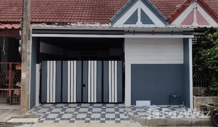 2 Bedrooms Townhouse for sale in Khu Khot, Pathum Thani Samphan Villa