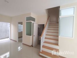 4 Bedroom Townhouse for sale at Golden Town Sukhumvit-Bearing BTS Station, Samrong