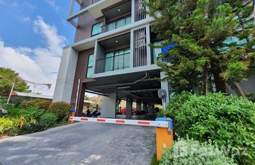 Dlux Condominium in Chalong, Phuket