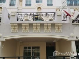 3 Bedroom Townhouse for sale at Baan Klang Krung Grande Vienna Rama 3, Bang Phongphang, Yan Nawa