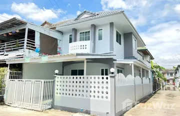 Ladda Ville 4 Ban Kluai – Sai Noi in พิมลราช, Нонтабури