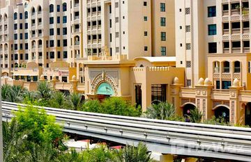 Al Anbara in Shoreline Apartments, Dubai