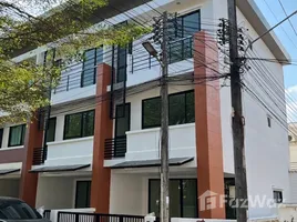 ทาวน์เฮ้าส์ 3 ห้องนอน ให้เช่า ในโครงการ ภูเก็ต แอท ทาวน์ 1 , ตลาดใหญ่, เมืองภูเก็ต, ภูเก็ต
