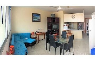 COZY AND BIG SUITE CLOSE TO THE BEACH $300 in Salinas, Santa Elena