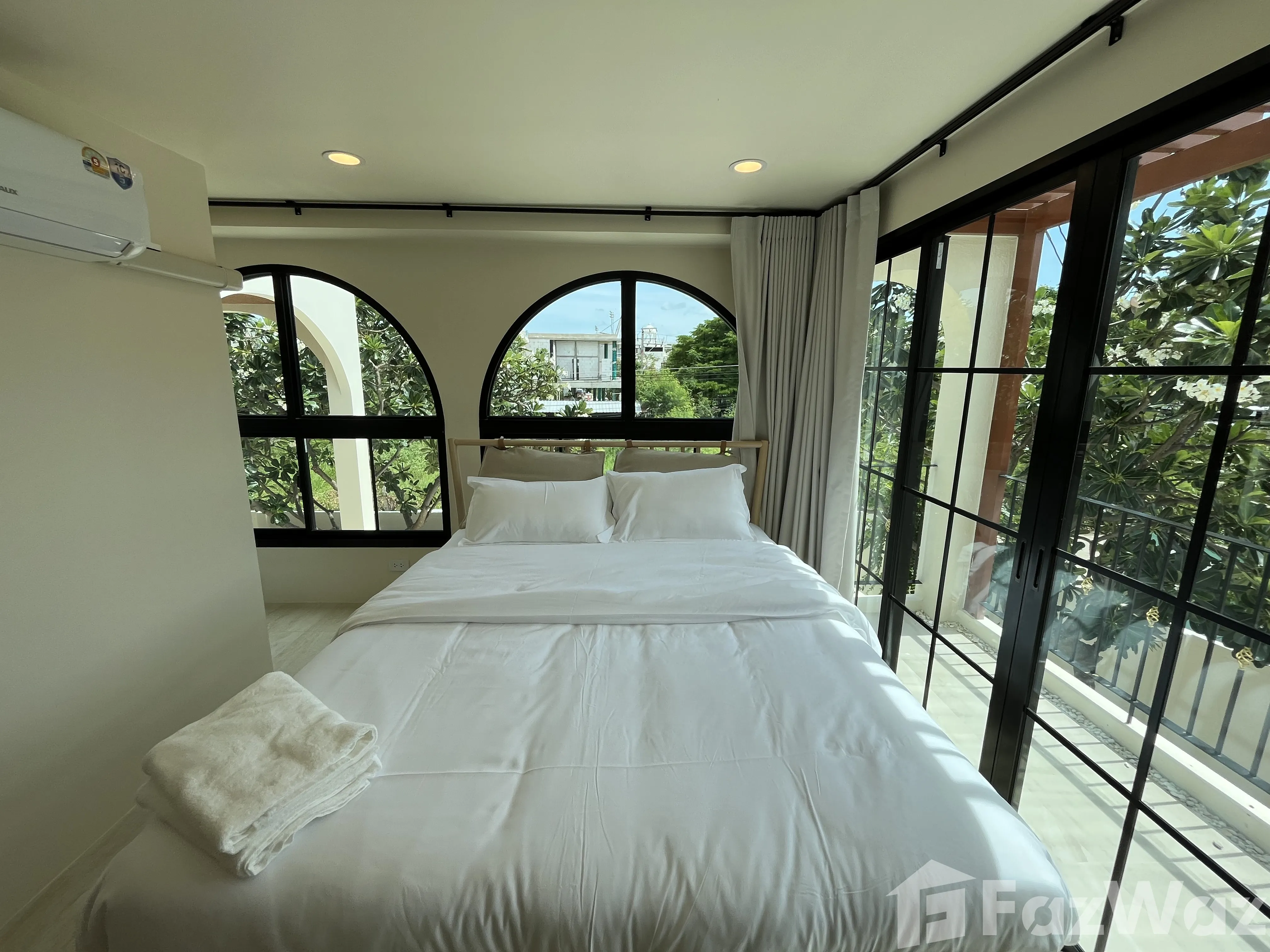 Brand-New 4-Bedroom Pool Villa Just 200m from the Beach! — photo 1