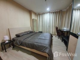 1 спален Кондо в аренду в Life At Sathorn 10, Si Lom