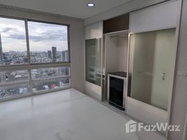 2 Schlafzimmer Wohnung zu verkaufen im Sathorn House, Si Lom, Bang Rak