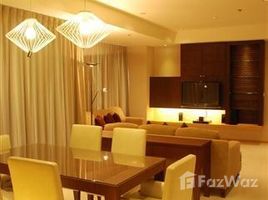 2 спален Кондо в аренду в The Emporio Place, Khlong Tan