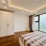 2 Schlafzimmer Appartement zu vermieten im D' Le Roi Soleil, Quang An, Tay Ho, Hanoi