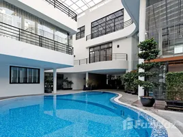 Levara Residence で賃貸用の 4 ベッドルーム 一軒家, Khlong Tan