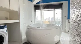 Available Units at Witthayu Complex