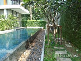 4 спален Вилла в аренду в Raveevan Residence, Khlong Toei Nuea