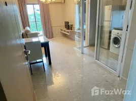 1 Bedroom Condo for rent at The Crest Ruamrudee, Lumphini