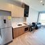 1 спален Квартира в аренду в Rhythm Sathorn, Thung Wat Don