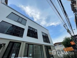 180 m2 Office for rent at ATELIER 9 Ratchada-Sutthisarn, Huai Khwang, Huai Khwang, Bangkok, Thaïlande