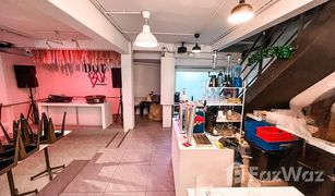 5 Schlafzimmern Shophaus zu verkaufen in Khlong Tan Nuea, Bangkok 