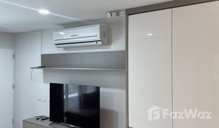 2 Bedrooms Condo for sale in Khlong Tan, Bangkok Queens Park View