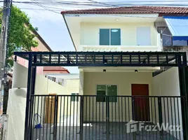 2 Bedroom Townhouse for sale at Moo Baan Phra Pin 4, Nong Khaem, Nong Khaem, Bangkok