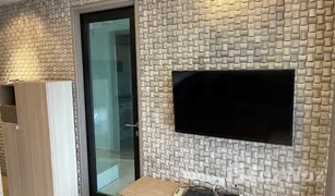 1 Bedroom Condo for sale in Khlong Tan Nuea, Bangkok HQ By Sansiri