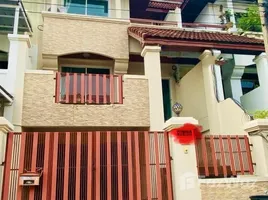 5 Bedroom Townhouse for rent at Villa Nakarin , Prawet, Prawet, Bangkok, Thailand