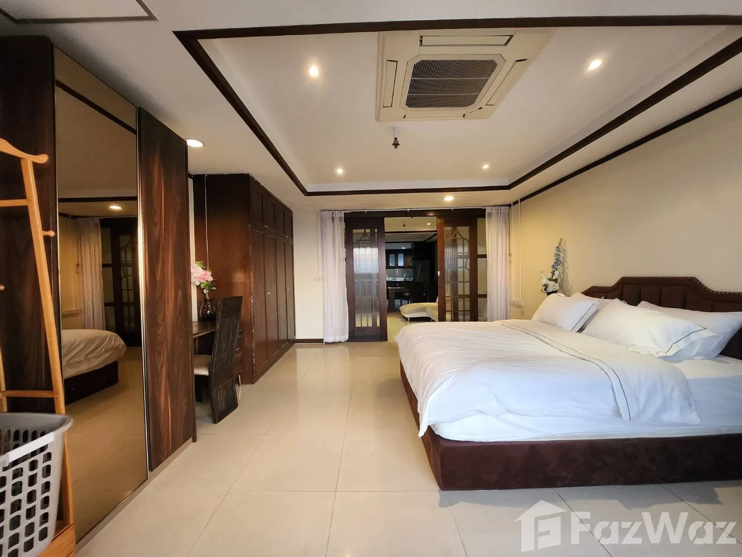 1 Bedroom Condo for sale at Nusa State Tower Condominium — photo 3
