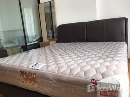 คอนโด 1 ห้องนอน ให้เช่า ในโครงการ โนเบิล รีโว สีลม, สีลม