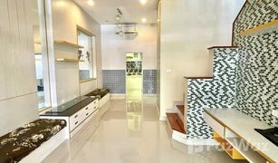 3 Bedrooms House for sale in Prawet, Bangkok The Metro Rama 9