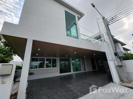 4 Bedroom Villa for sale at Manthana Onnut-Wongwaen 4, Dokmai, Prawet