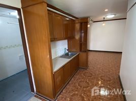 1 спален Кондо на продажу в D.D. Tower, Din Daeng