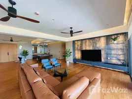 4 Bedroom Condo for sale at Phatsana Garden, Phra Khanong Nuea