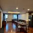 2 спален Кондо в аренду в United Tower, Khlong Tan Nuea