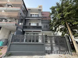 วิลล่า 5 ห้องนอน ให้เช่า ในทำเล พระโขนง, กรุงเทพมหานคร, พระโขนง, คลองเตย, กรุงเทพมหานคร