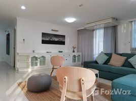 2 спален Кондо в аренду в Supalai Place, Khlong Tan Nuea