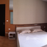 3 спален Кондо в аренду в Citi Smart Condominium, Khlong Toei