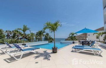 Plaza Del Sol 001: NEW 3 bedroom beachfront! LAST ONE LEFT!! in Manta, マナビ