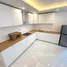 2 chambre Condominium à louer à , Phra Khanong, Khlong Toei