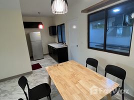 3 спален Таунхаус на продажу в Pruksa Ville 57 Pattanakarn, Suan Luang