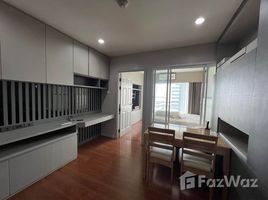 1 chambre Condominium à louer à , Khlong Toei Nuea