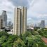 2 спален Кондо на продажу в Vittorio 39, Khlong Tan Nuea
