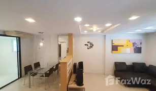 3 Bedrooms Townhouse for sale in Suan Luang, Bangkok Areeya Mandarina Sukhumvit 77