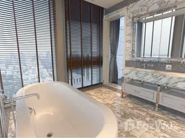 3 спален Кондо в аренду в The Ritz-Carlton Residences At MahaNakhon, Si Lom, Банг Рак