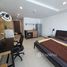 Студия Кондо в аренду в The Trendy Condominium, Khlong Toei Nuea
