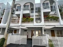 3 Habitación Adosado en alquiler en Monotown Faham, Fa Ham, Mueang Chiang Mai, Chiang Mai