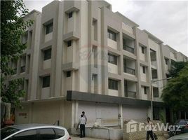 4 chambre Appartement à vendre à -Near Stadium Circle New 4 BHK Flat., Ahmadabad