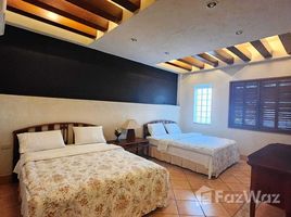 6 спален Вилла на продажу в Vanich Bayfront Villa, Wichit