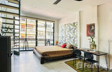 Renovated Studio Apartment plus Rooftop for Sale in Central Phnom Penh in Phsar Thmei Ti Bei, Пном Пен