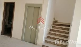 4 Habitaciones Adosado en venta en La Riviera Estate, Dubái Park Villas