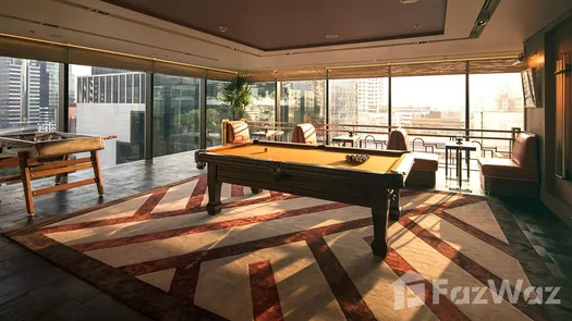 Photo 3 of the Table de billard / Snooker at The Ritz-Carlton Residences At MahaNakhon